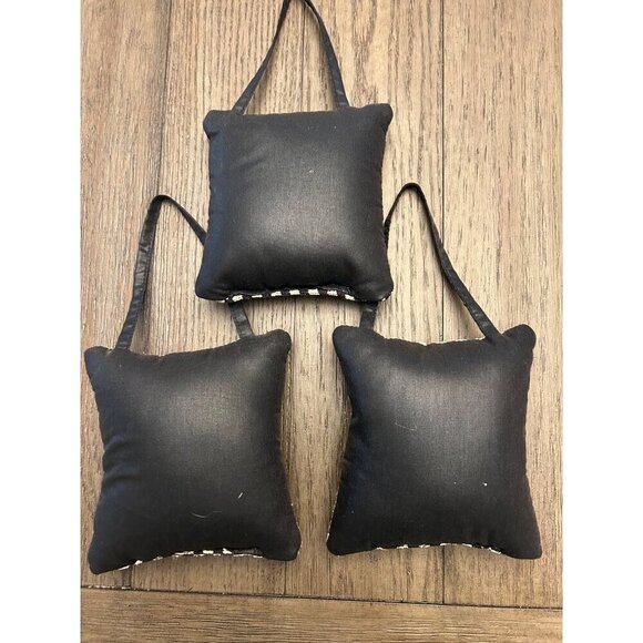 Vintage-Style Vegetable-Themed Decorative Pillow Trio - Picture 4 of 4